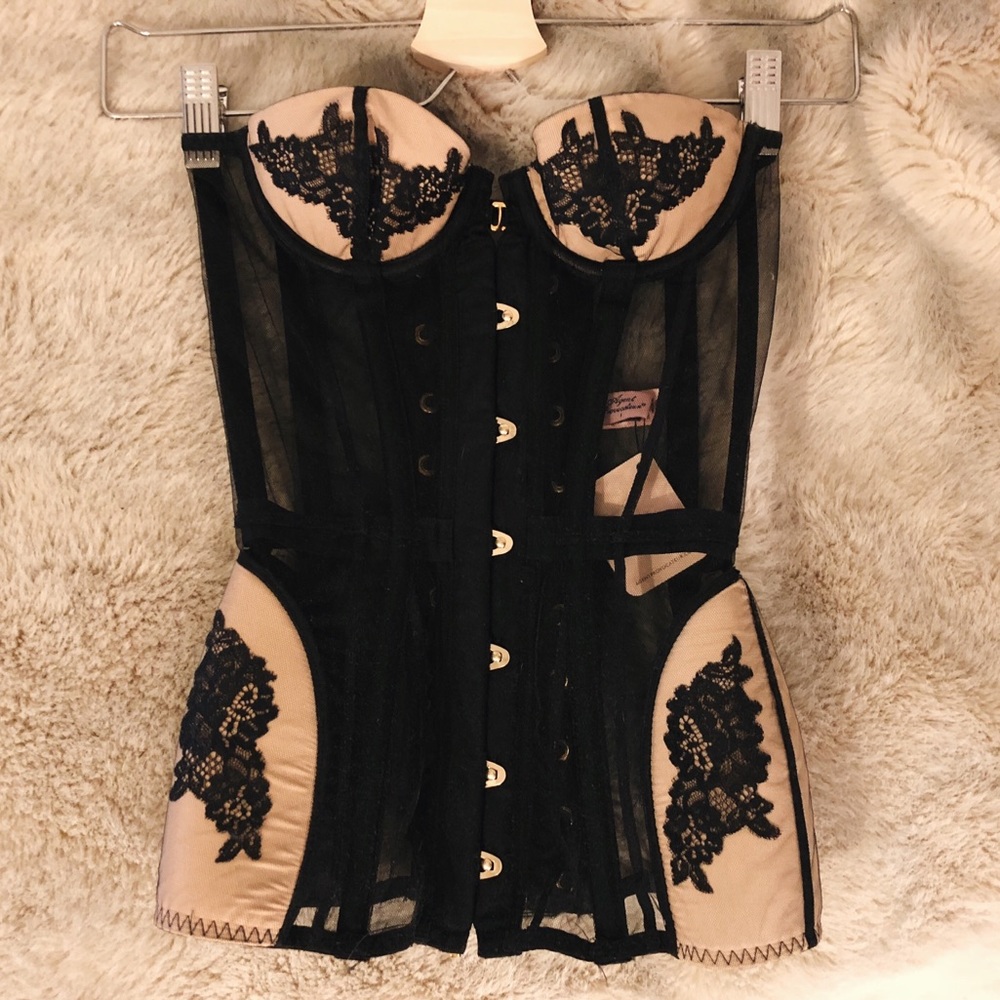 ❌SOLD❌ AGENT PROVOCATEUR DEMELZA CORSET 🥀